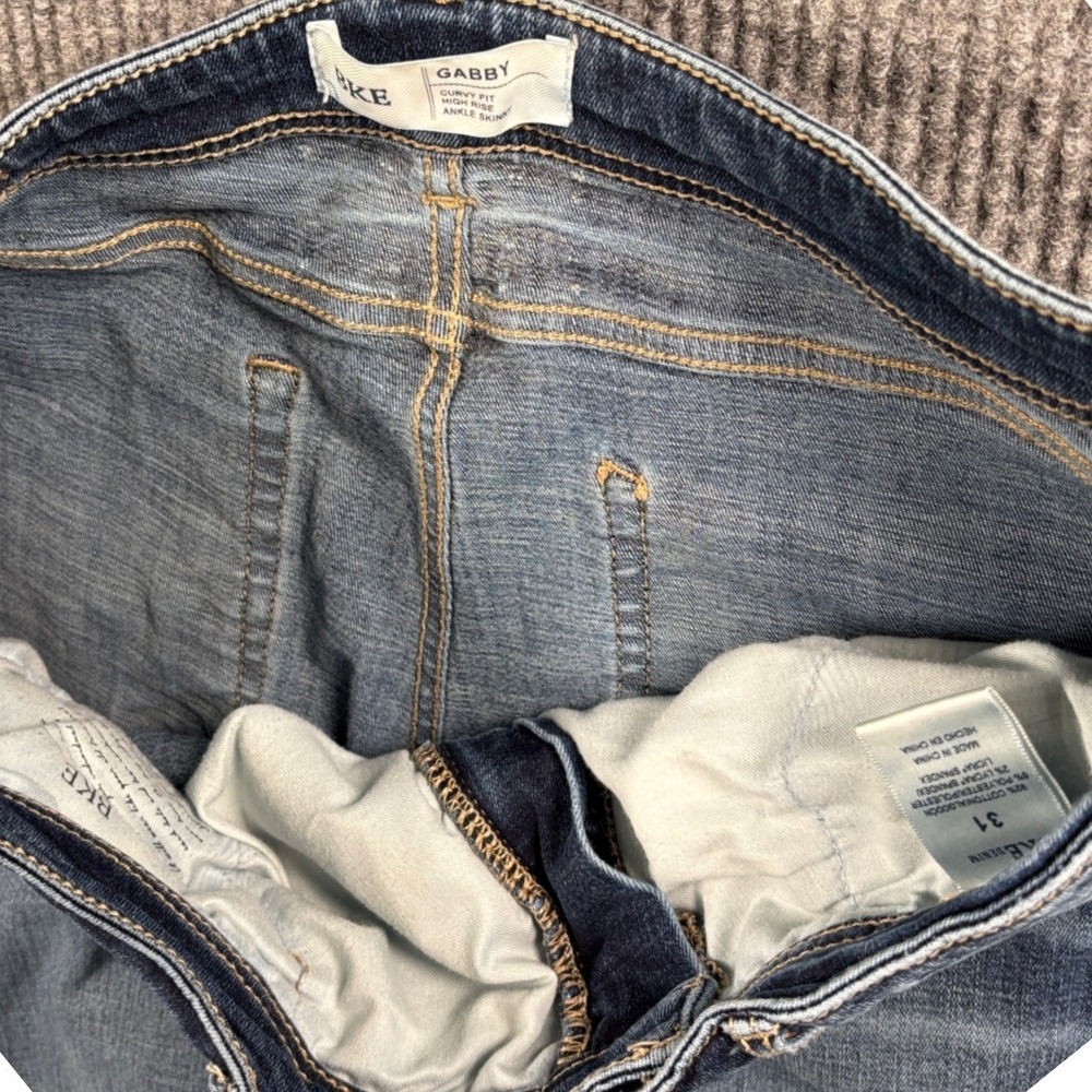 BKE Gabby Ankle Skinny Jeans Womens 31 Blue High Rise Curvy Distressed Hem - Picture 9 of 10